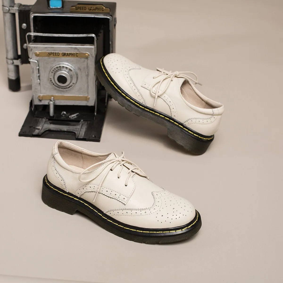 Womens Wingtip Shoes Handmade Leather Brogues Oxfords & Tie Flats Elegant Black/White Felisa Soft Oxfords